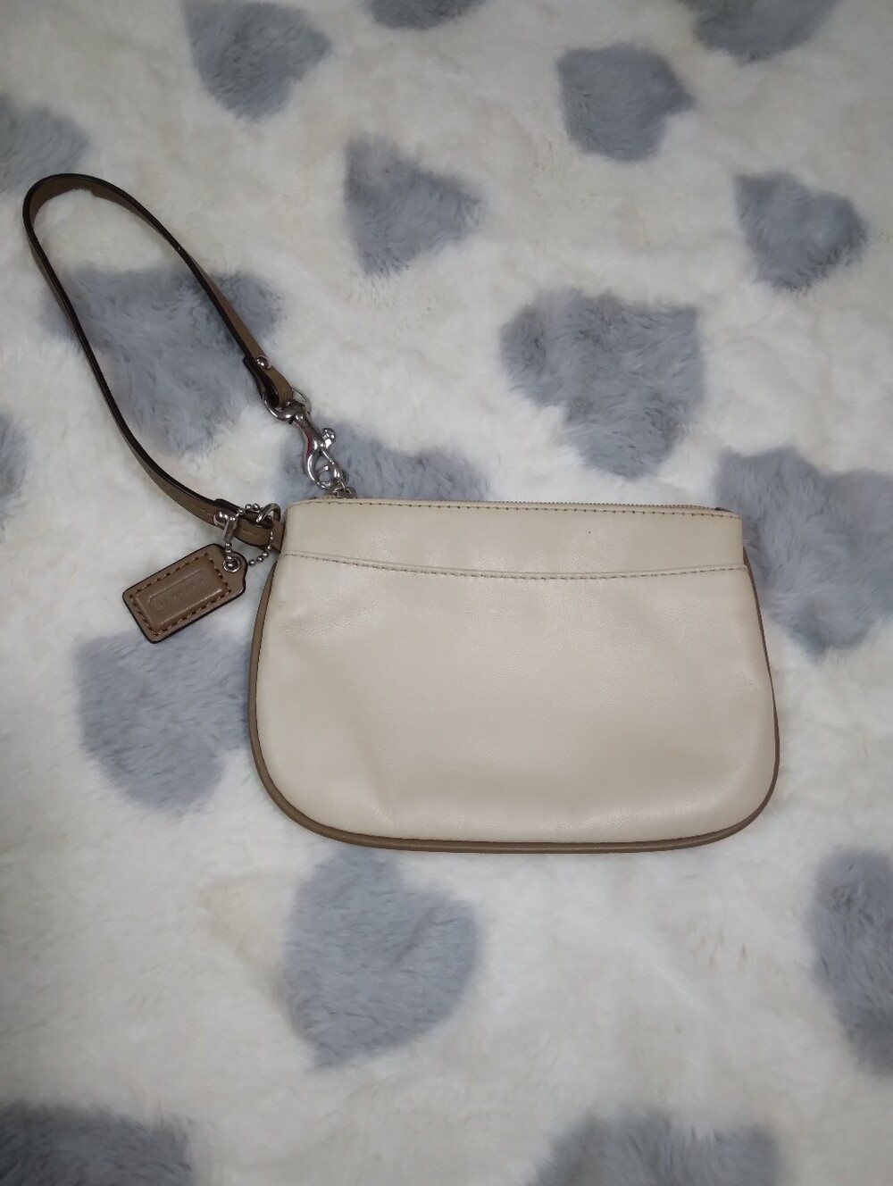 Coach Classic Cream Leather Wristlet Pouch